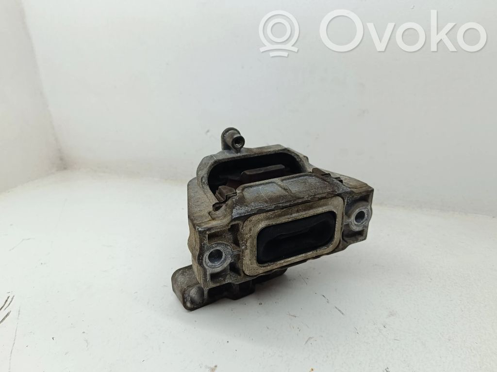 Volkswagen Golf V Engine mount bracket 