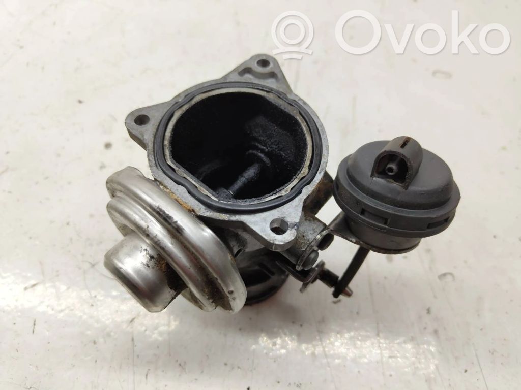 Volvo S40, V40 Moottorin sulkuventtiili 