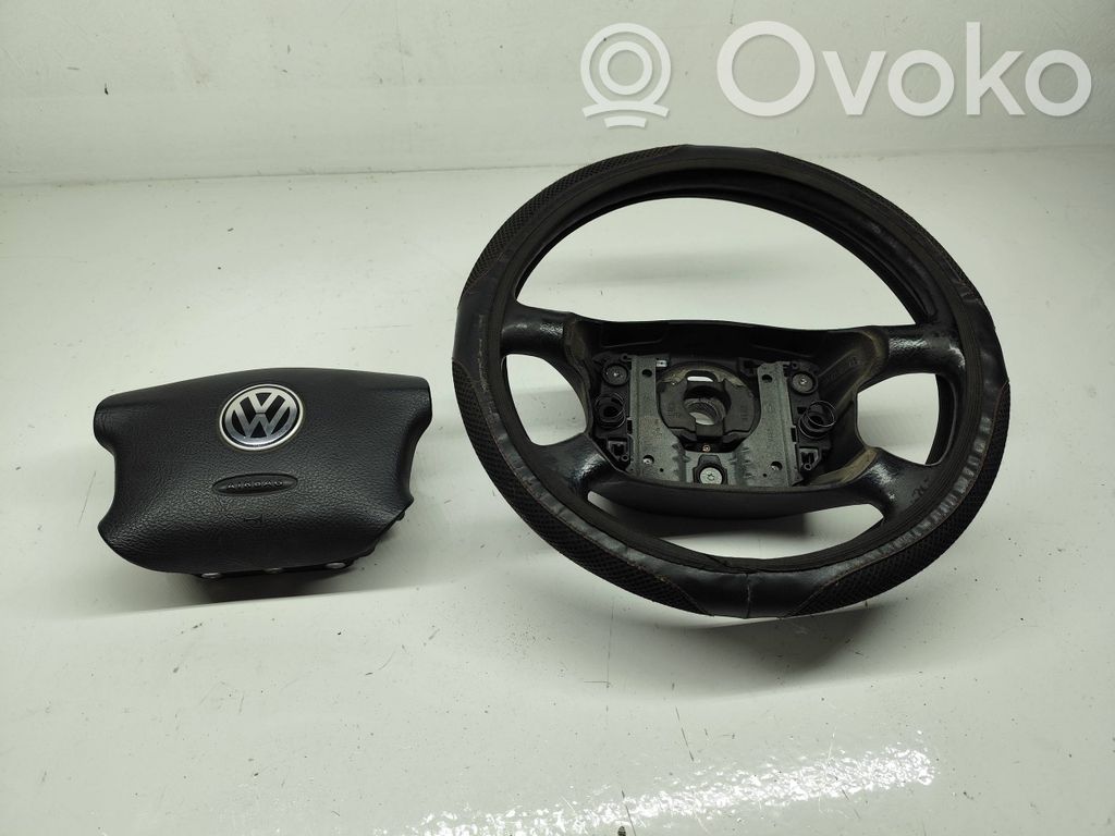 Volkswagen PASSAT B5.5 Kierownica 