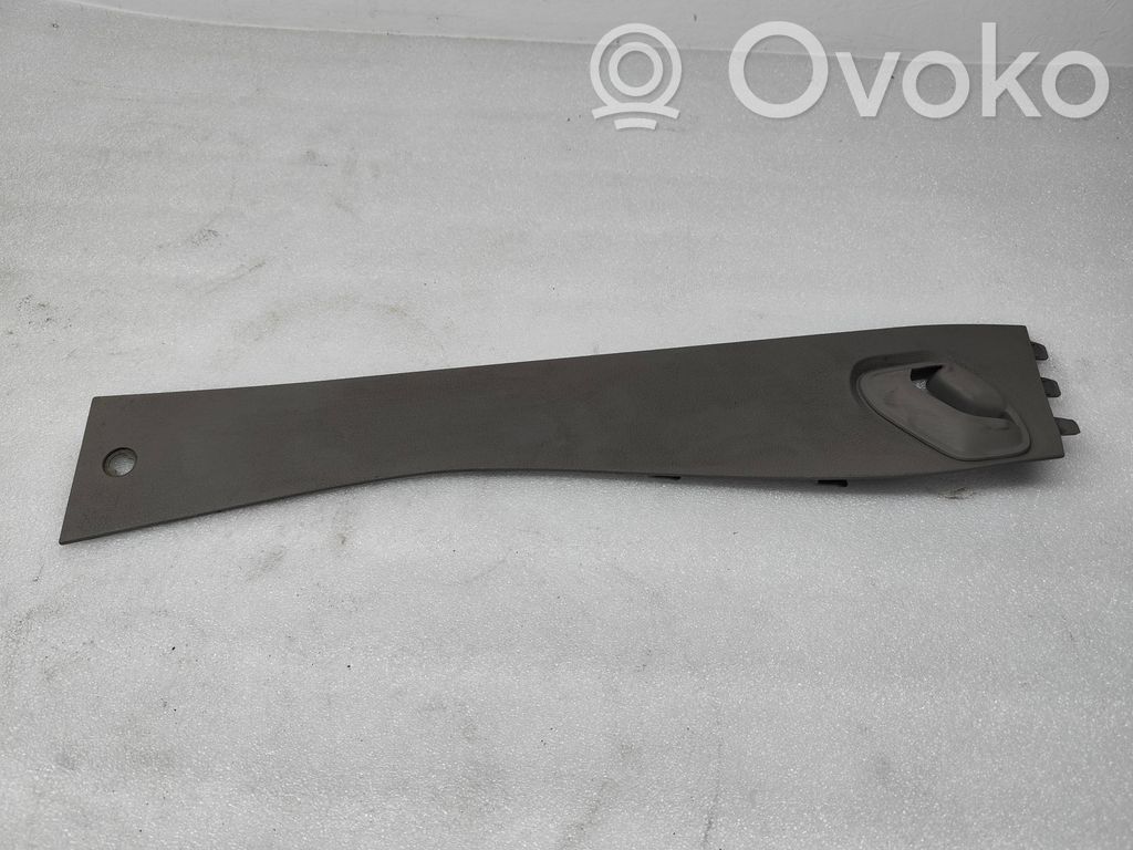 Volvo XC70 Moldura del cinturón 