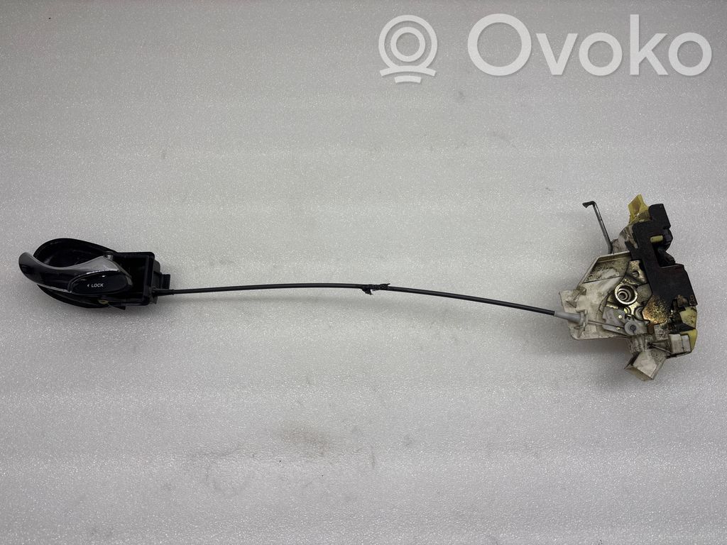 Ford Focus Takaoven lukko 