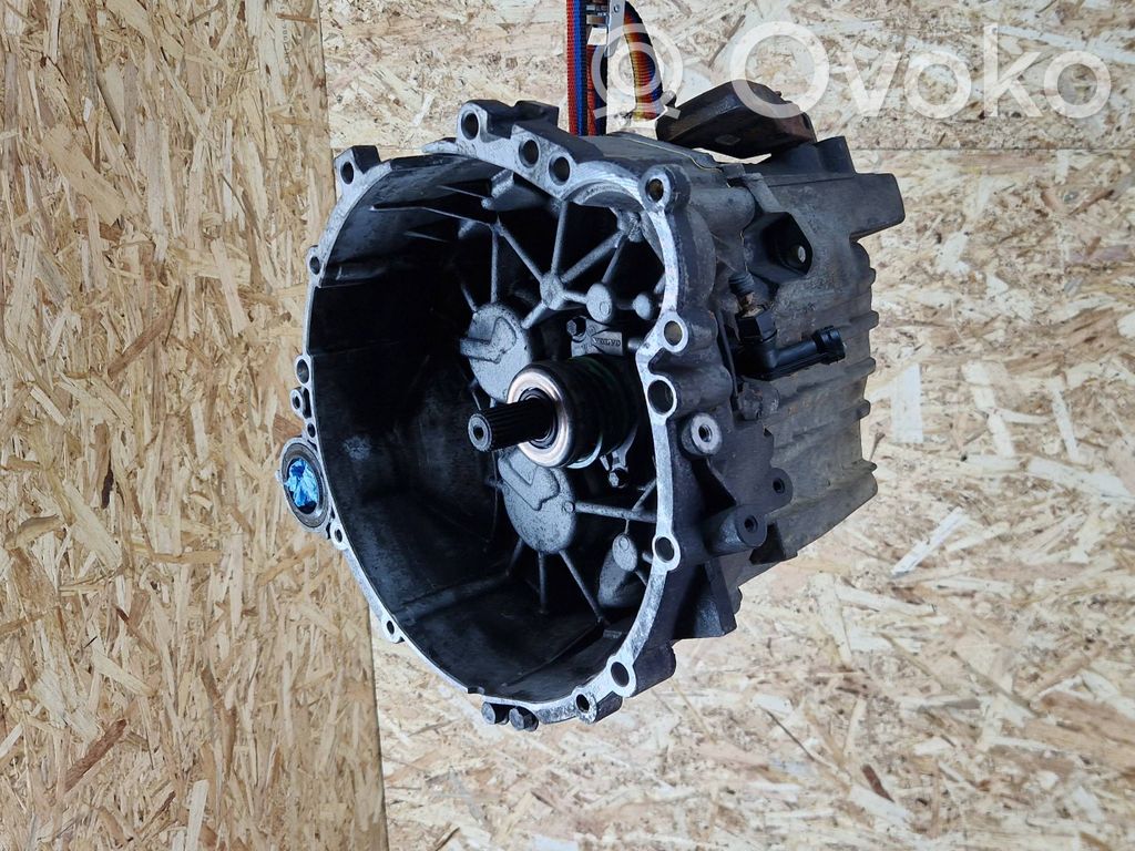 Volvo S60 Manualna 5-biegowa skrzynia biegów 