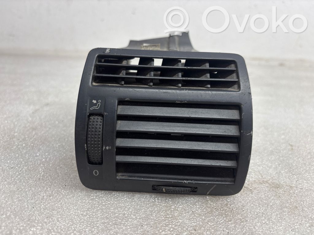 Seat Alhambra (Mk1) Boczna kratka nawiewu deski rozdzielczej 