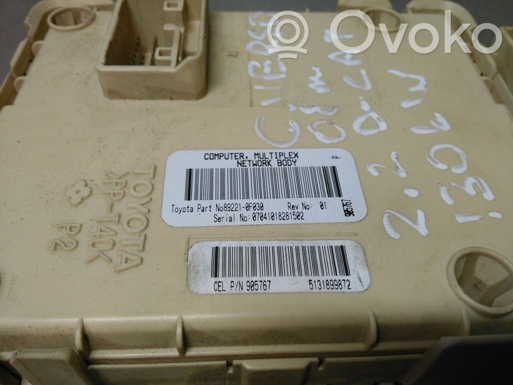 Toyota Corolla Verso AR10 Sicherungskasten 