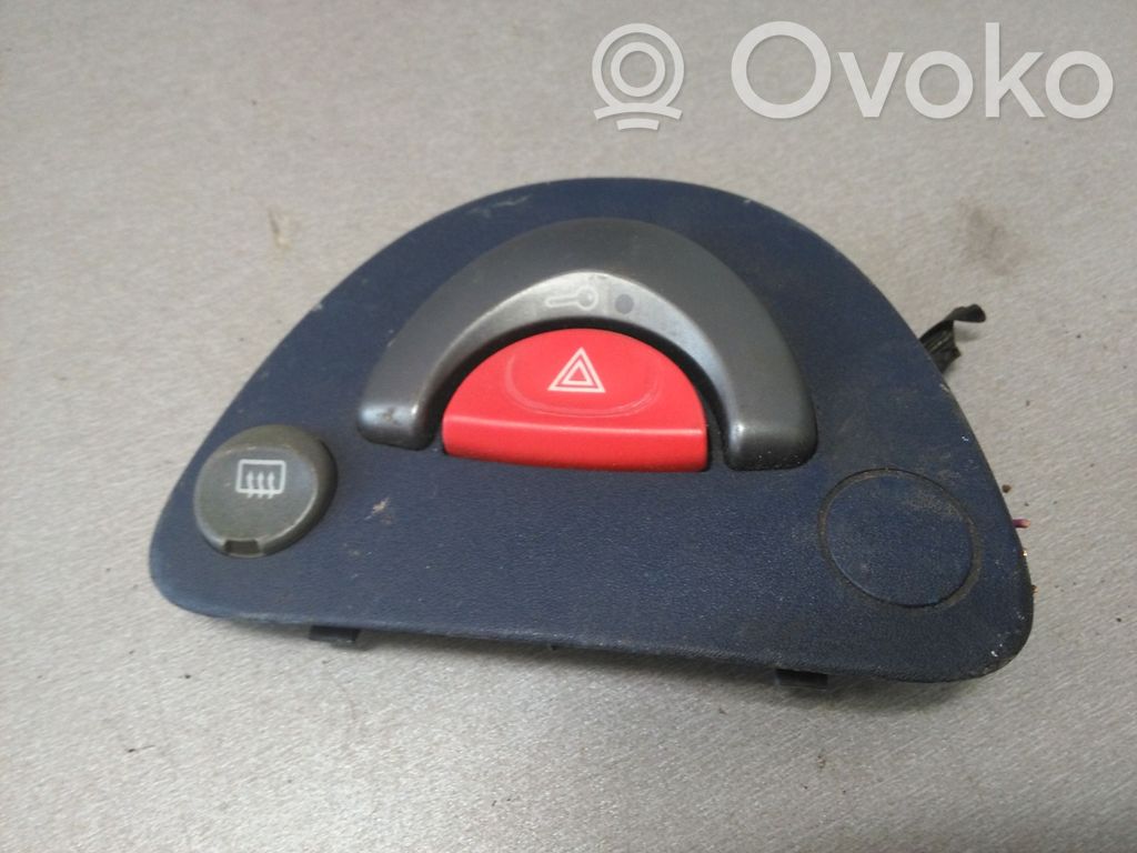 Smart ForTwo I Hazard light switch 