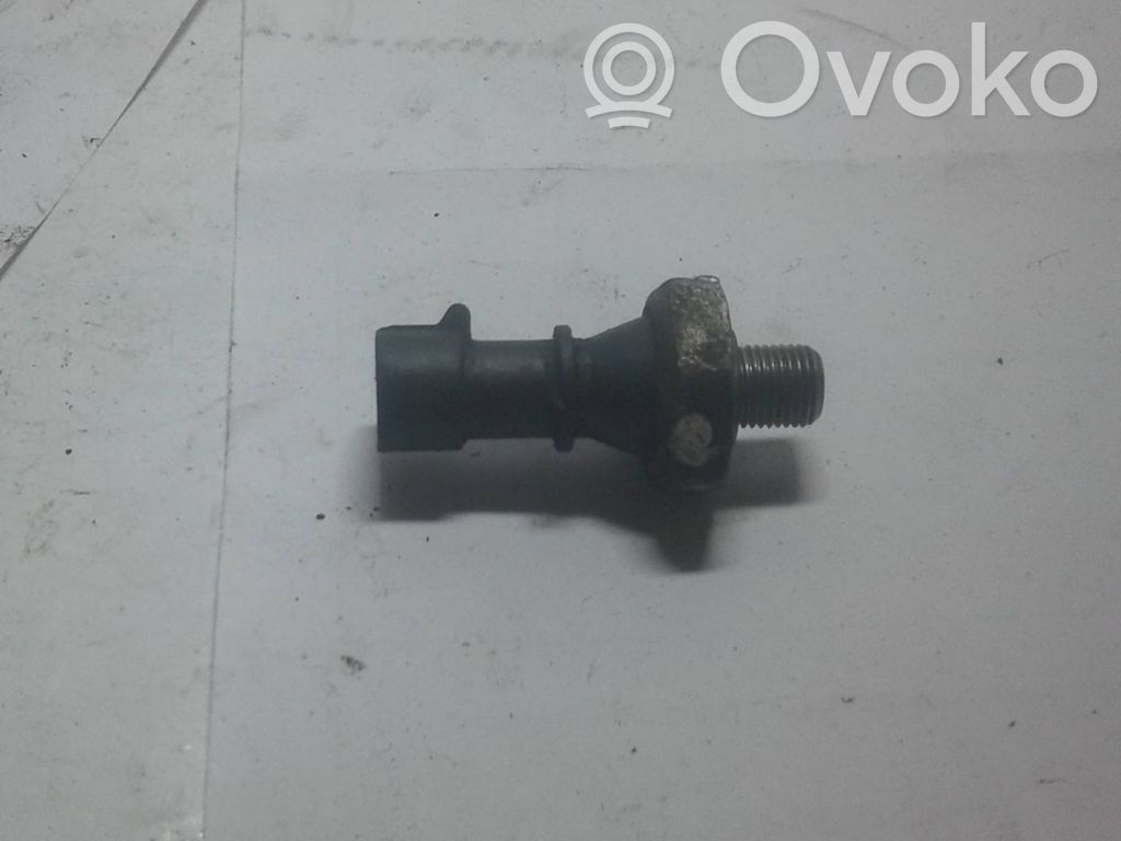 Opel Meriva A Czujnik ciśnienia oleju 