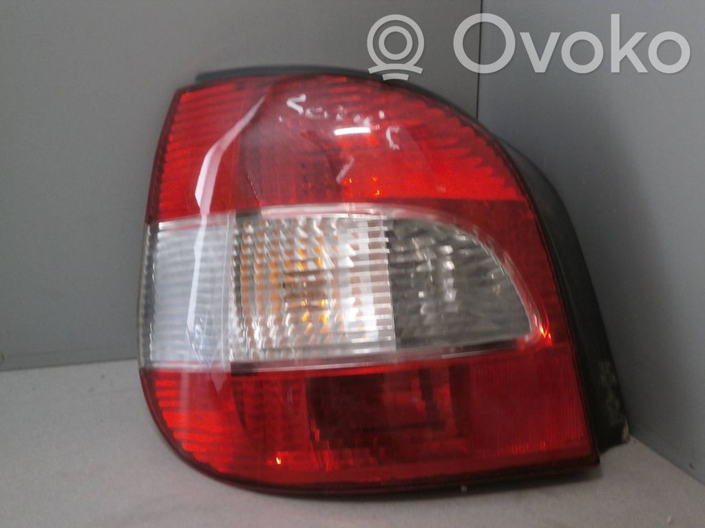 Renault Scenic I Aizmugurējais lukturis virsbūvē 