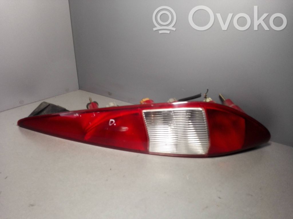 Ford Mondeo Mk III Lampa tylna 