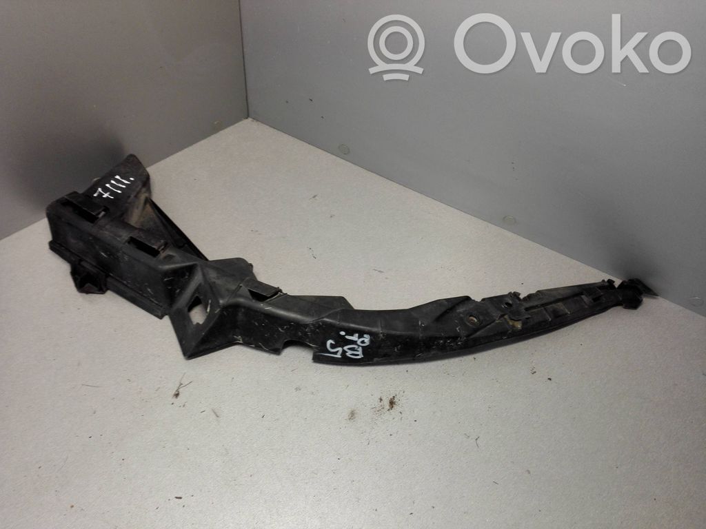 Volkswagen PASSAT B5 Front bumper mounting bracket 