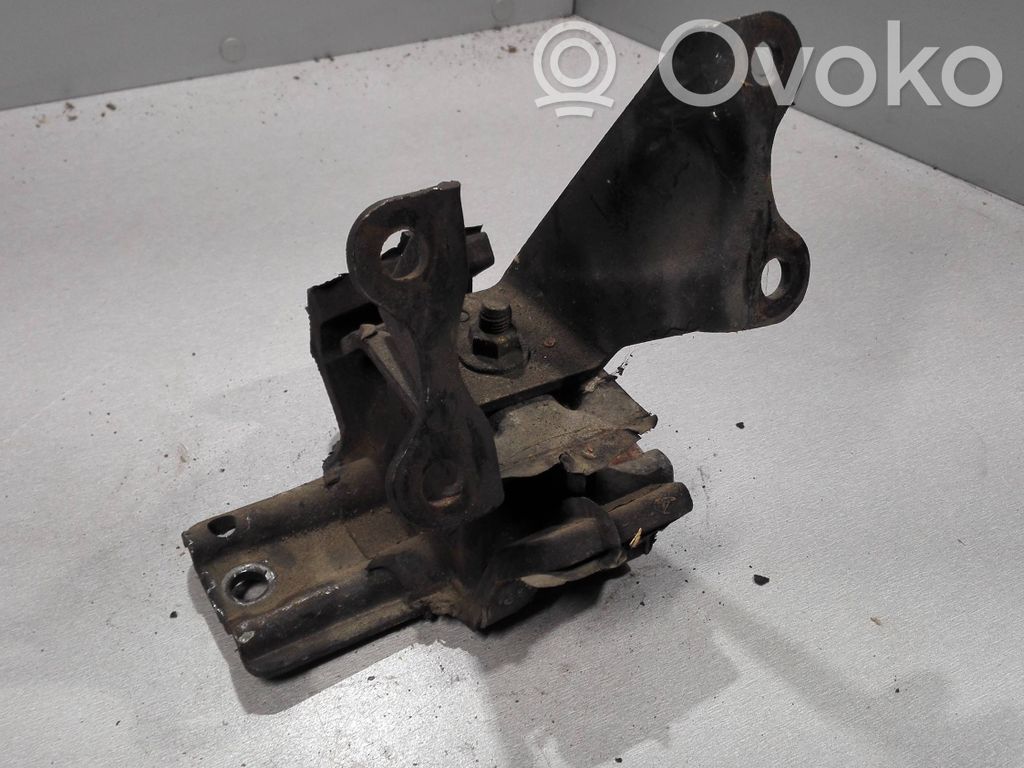 Nissan Terrano Engine mount bracket 