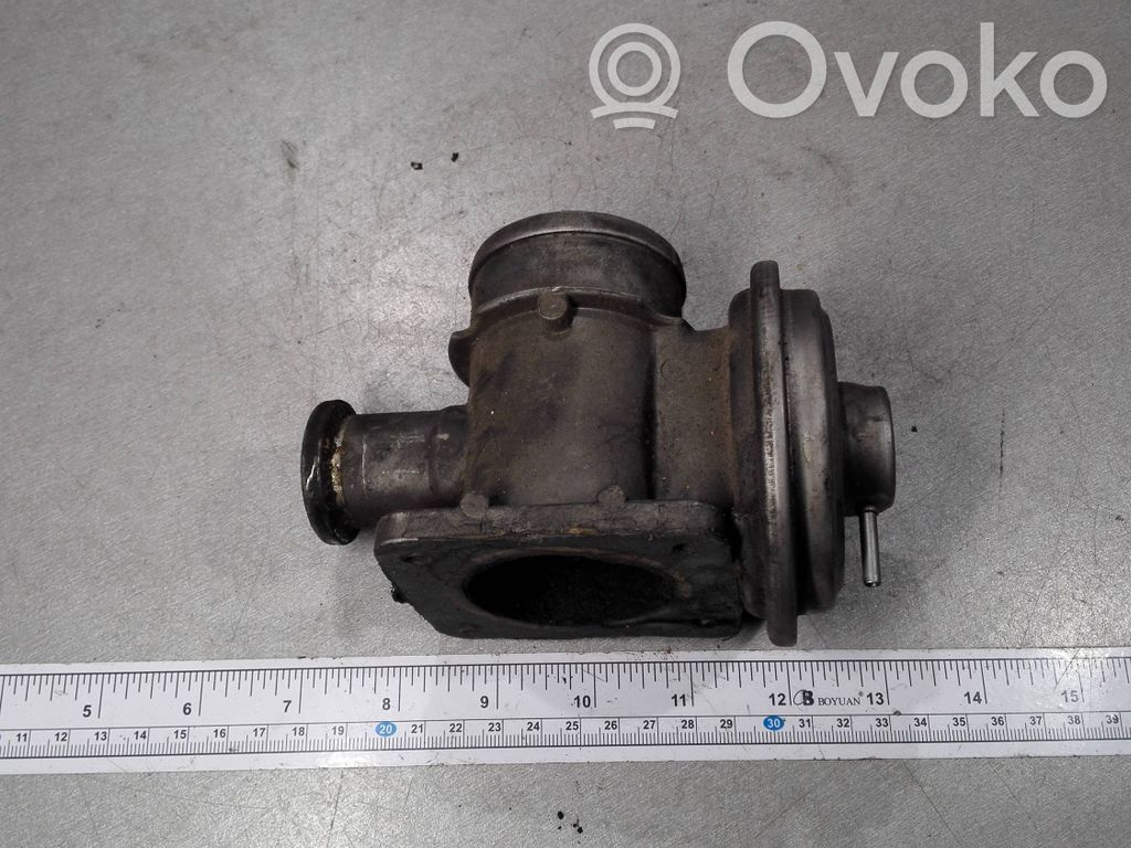 BMW 7 E38 EGR vožtuvas 