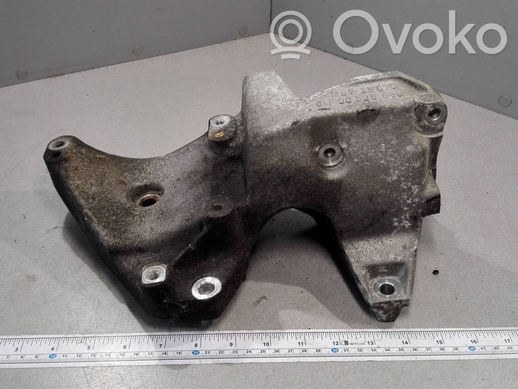 Opel Vectra B Generator/alternator bracket 