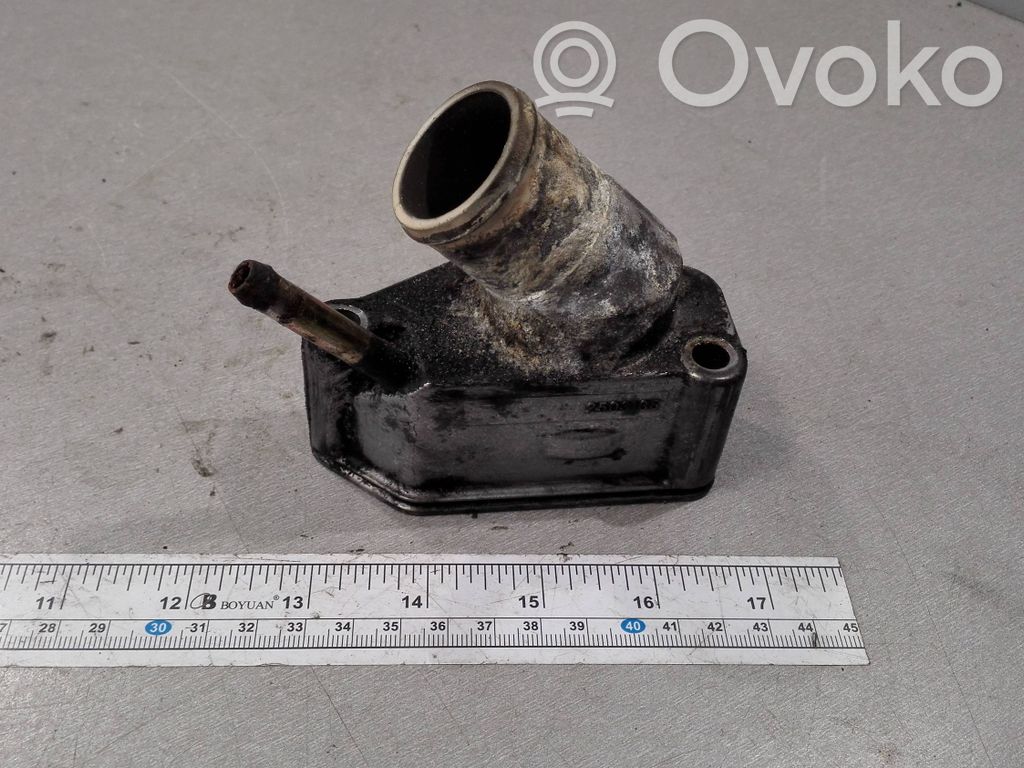 Opel Vectra B Termostaatin kotelo 