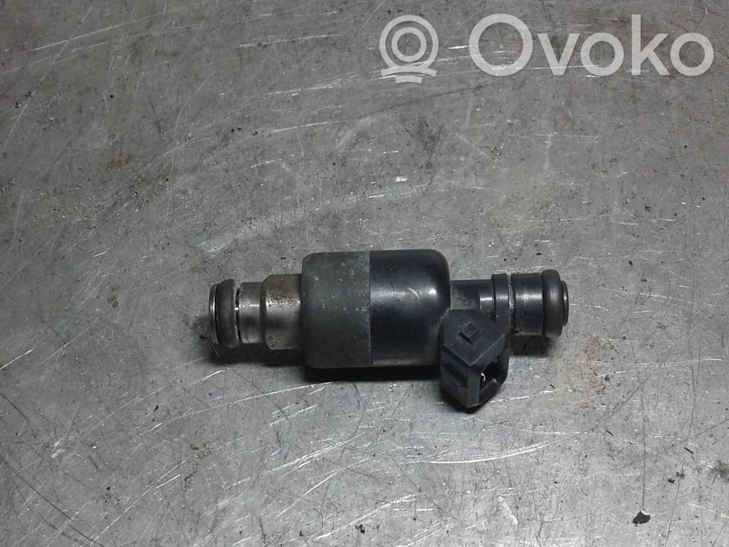 Opel Astra G Inyector de combustible 