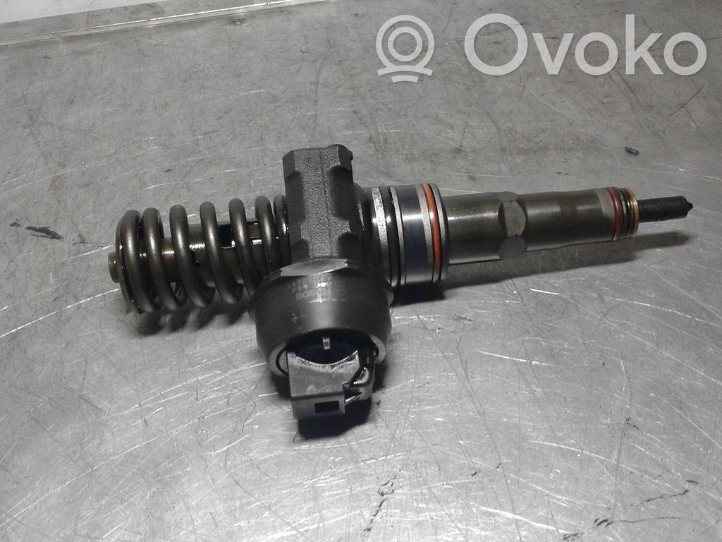 Volkswagen Golf IV Injektor Einspritzdüse 