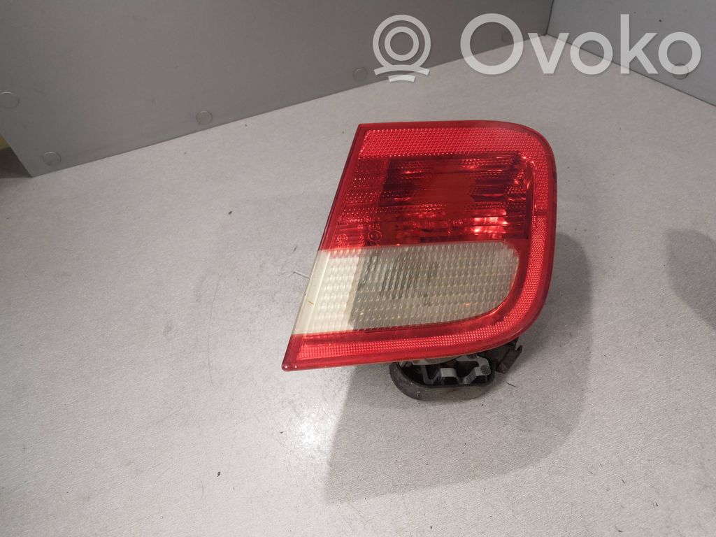 BMW 3 E46 Aizmugurējais lukturis pārsegā 