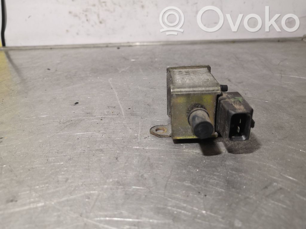 Volkswagen PASSAT B5.5 Turboahtimen magneettiventtiili 