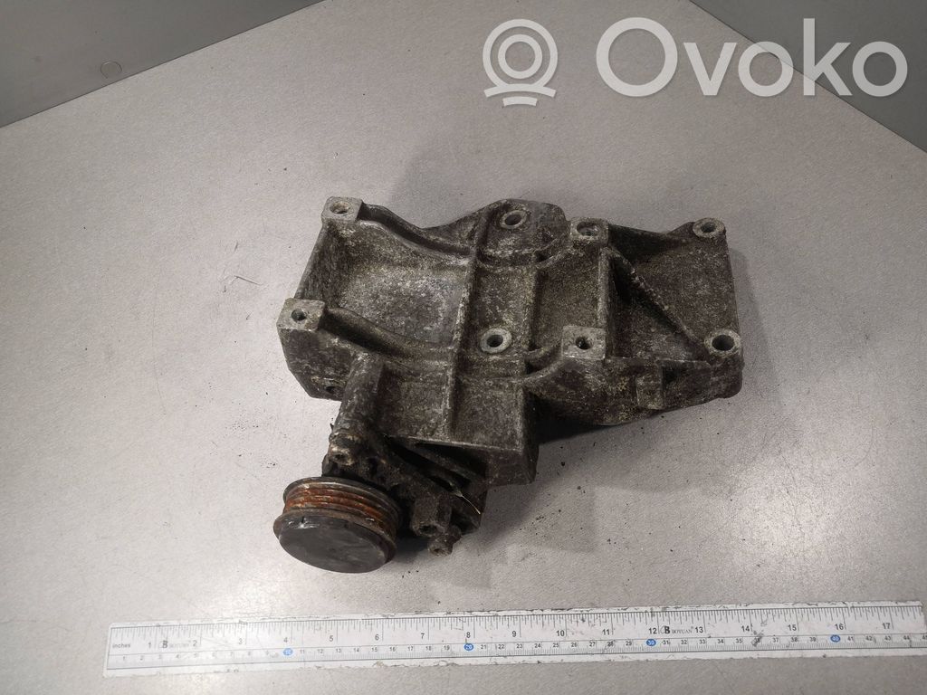 Audi A6 S6 C5 4B Engine mounting bracket 