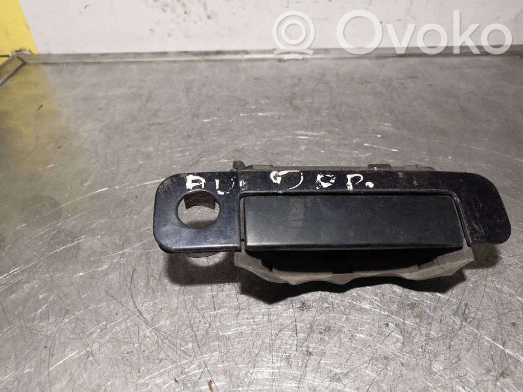 Audi A4 S4 B5 8D Klamka zewnętrzna drzwi 