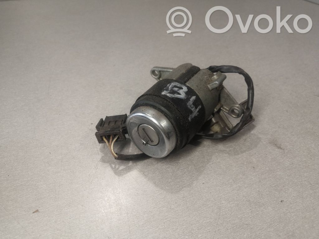Audi A6 S6 C4 4A Tailgate exterior lock 