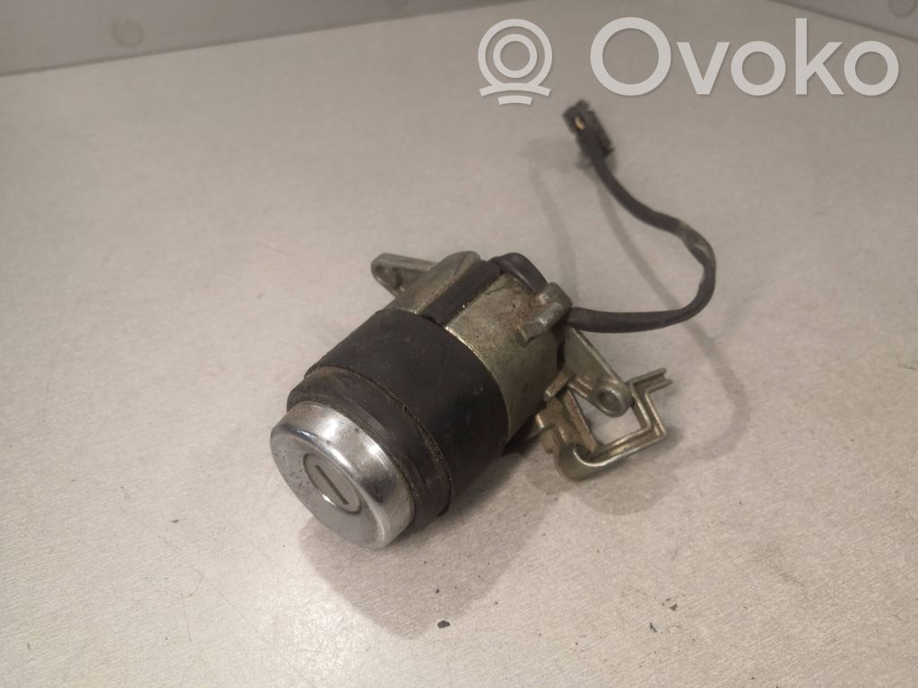 Audi A6 S6 C4 4A Tailgate exterior lock 