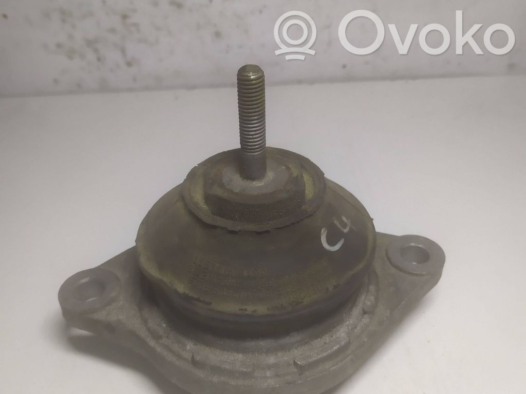 Engine mount bracket   443199379
