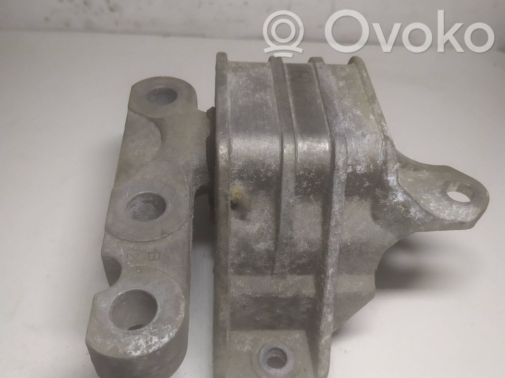 Opel Vectra C Engine mount bracket 