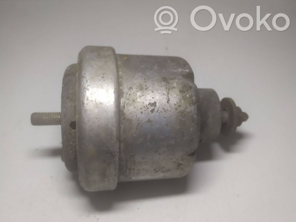 Opel Vectra B Engine mount bracket 