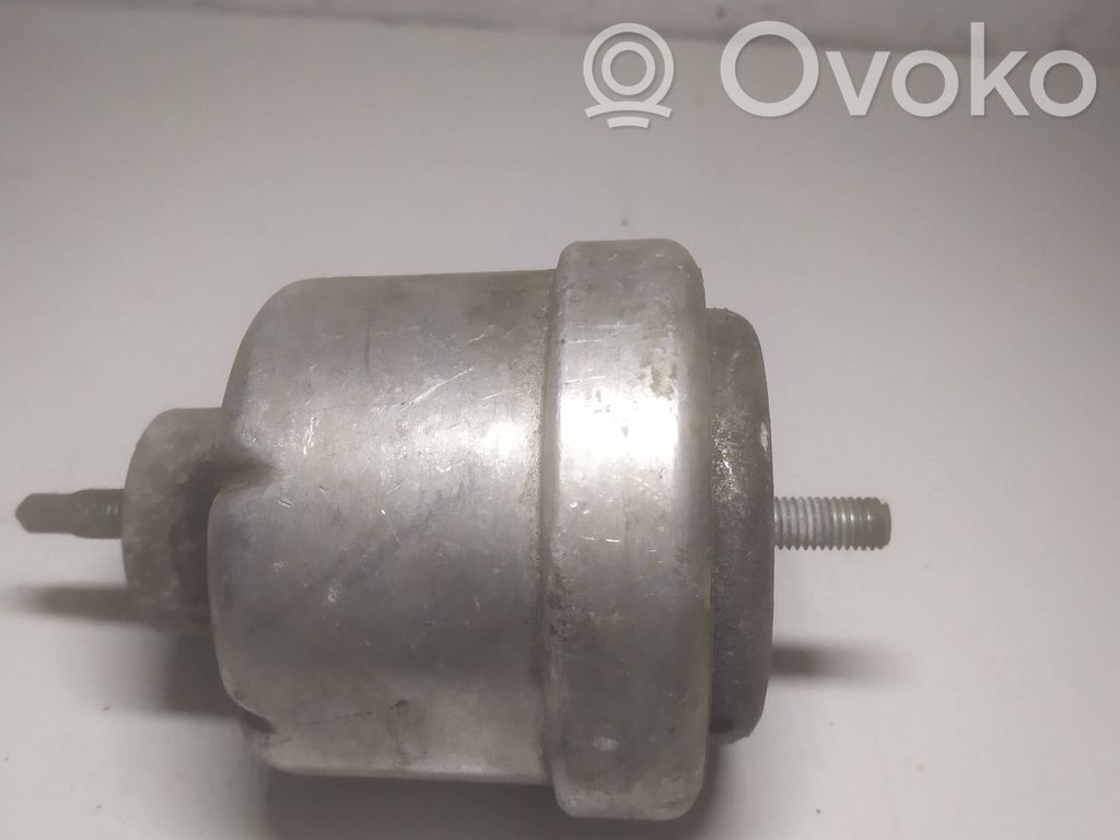 Opel Vectra B Engine mount bracket 