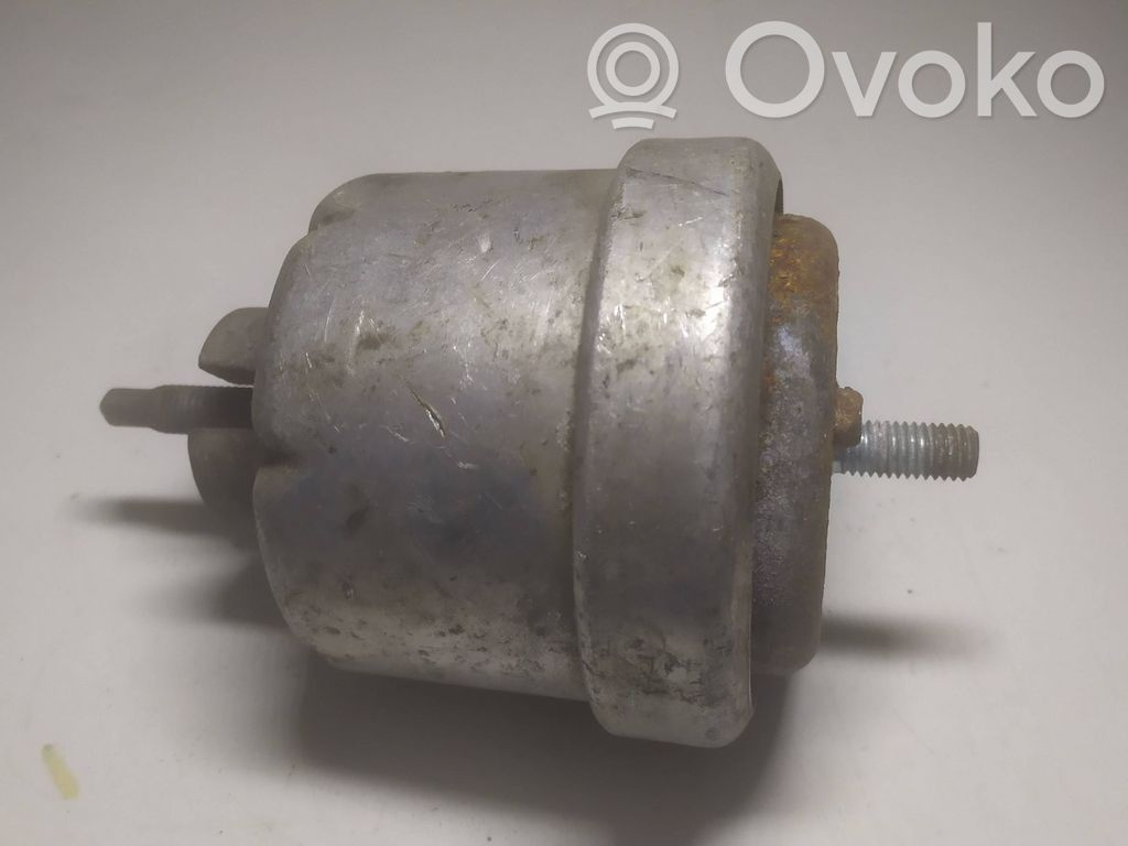 Opel Vectra B Engine mount bracket 