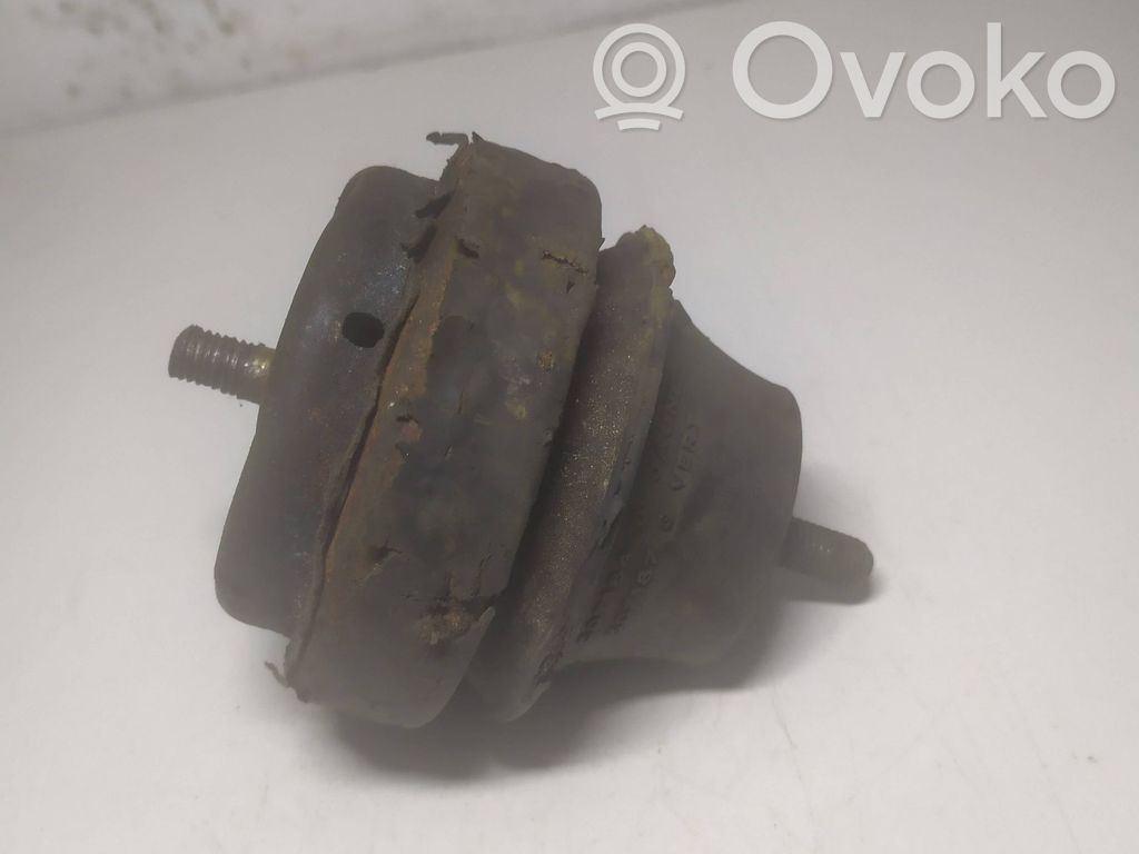 Engine mount bracket   95WF6038,307184