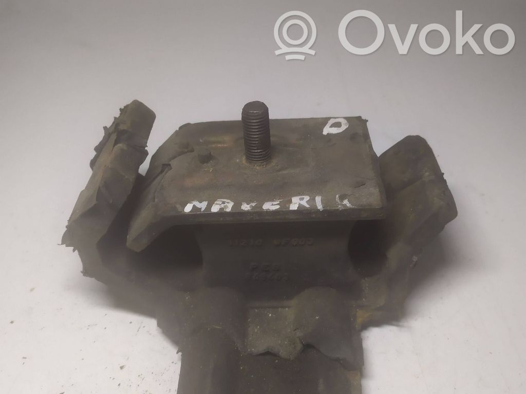 Nissan Terrano Engine mount bracket 