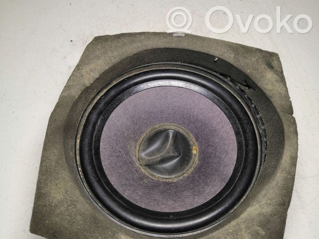 BMW 5 E39 Altavoz de la puerta delantera 