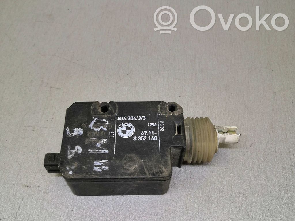 BMW 5 E39 Motor de la tapa sellante del depósito de combustible 