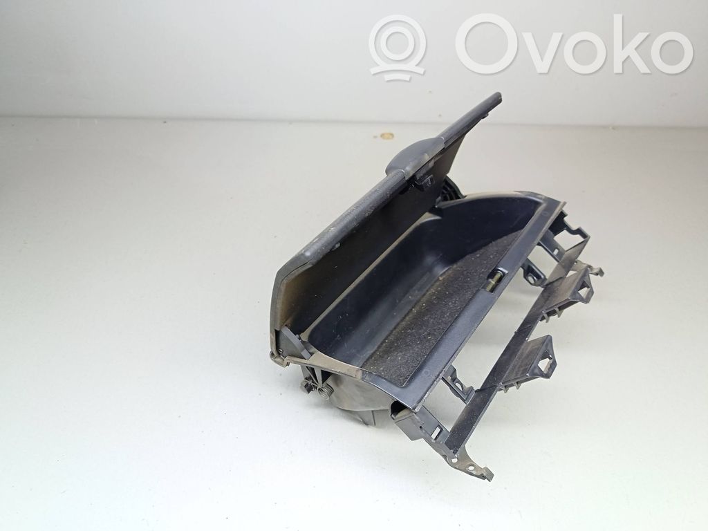 Mazda 6 Handschuhfach 