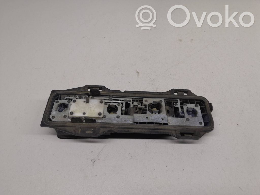 Peugeot 307 Cubierta del soporte de la lámpara de la luz trasera 