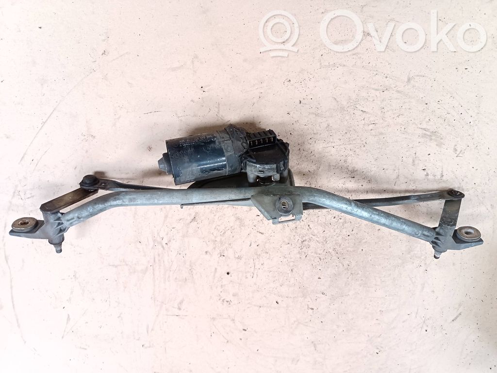 Audi A4 S4 B5 8D Mechanizm i silniczek wycieraczek szyby przedniej / czołowej 