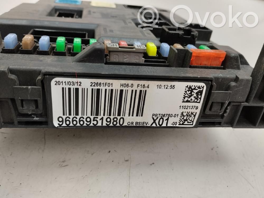 Peugeot 207 Module de fusibles 