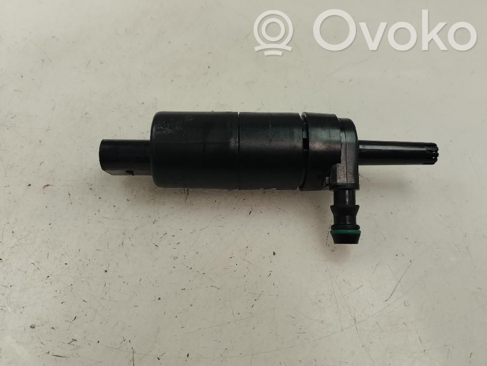 Volkswagen PASSAT B6 Pumpe Scheibenwaschanlage 