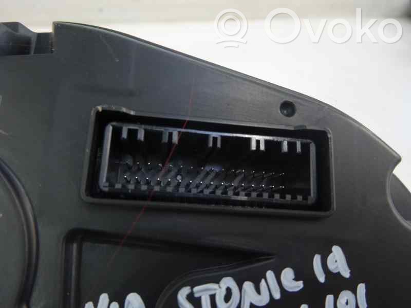 KIA Stonic Vitezometru (grup de instrumente) 