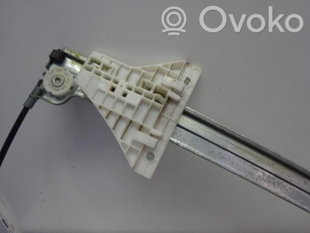 Mitsubishi Colt Macara geam spate manuală