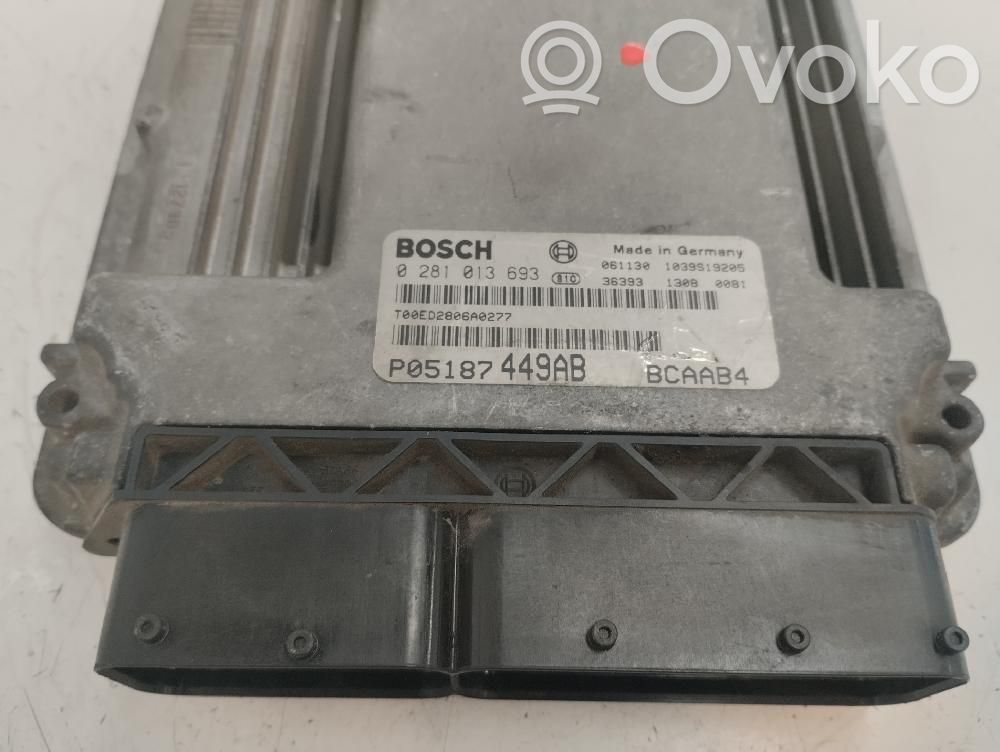 Unidad de control/módulo del motor   P05187449AB