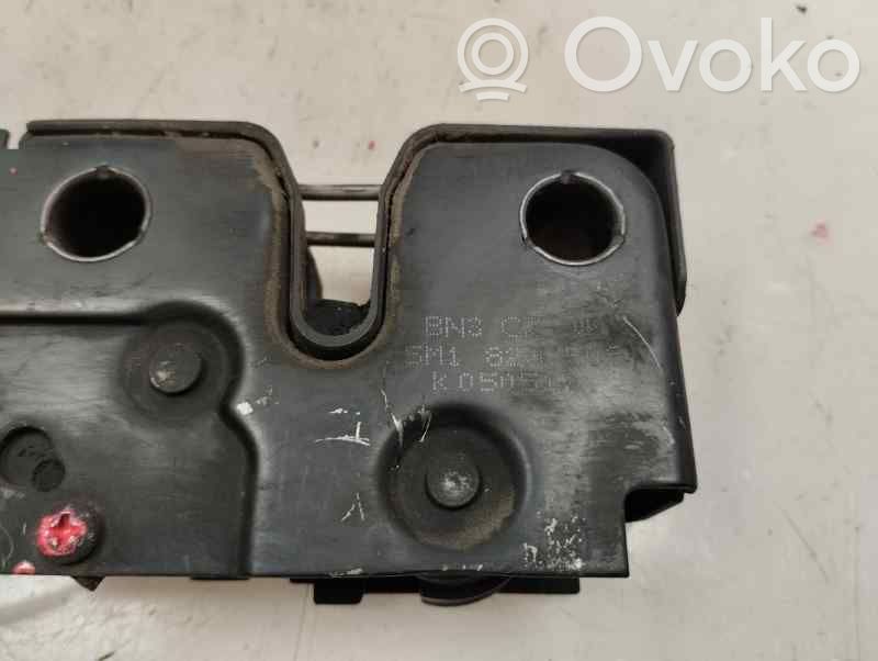 Serrure de capot   5M1823509