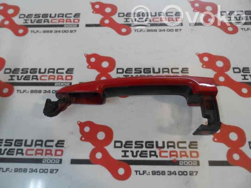 Suzuki Swift I Manecilla externa puerta trasera 
