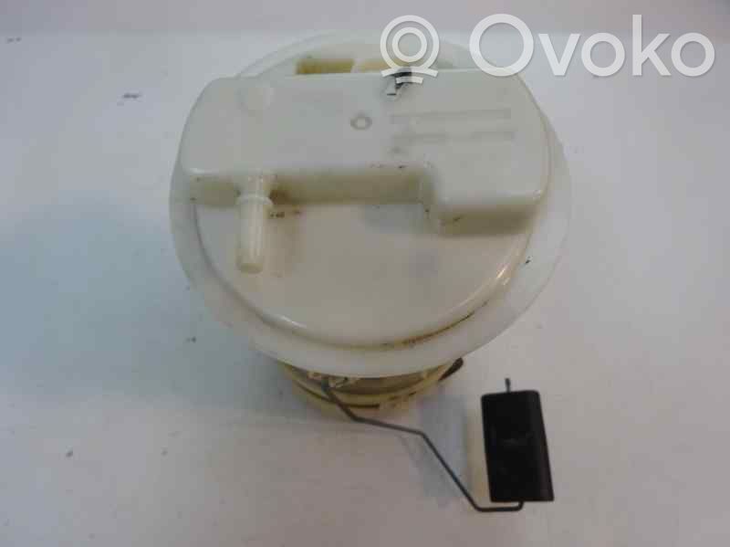 Pompe à carburant   8200057324