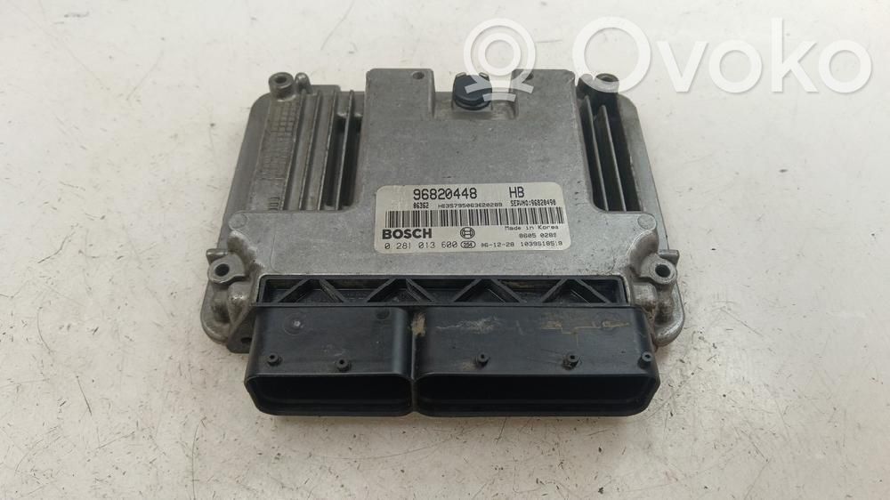 Unidad de control/módulo del motor   96820448