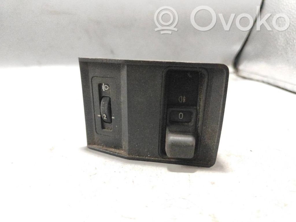 Fog light switch   1389094,38813709