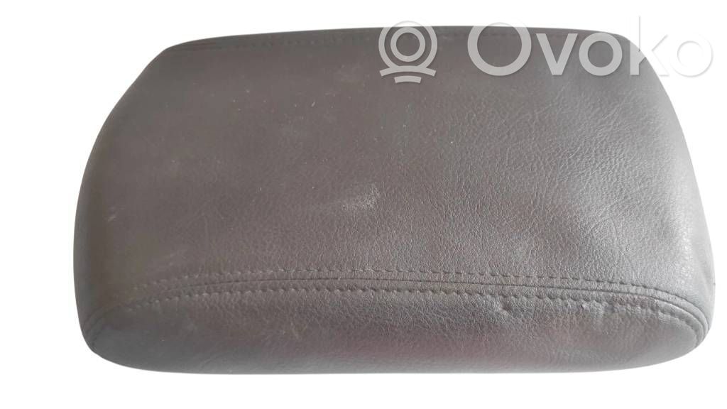 Peugeot 607 Armrest 
