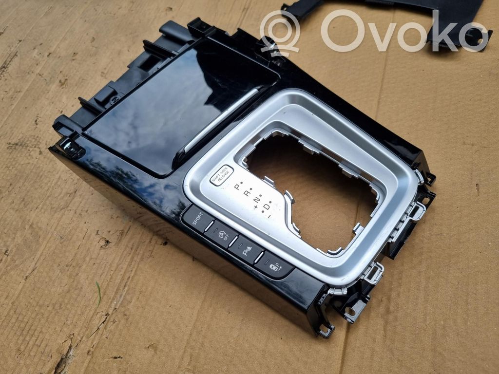 KIA Xceed Gear shifter surround trim plastic 
