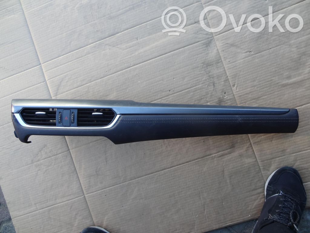 Mazda 6 Moldura del panel 